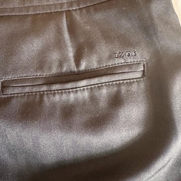 Izod Golf Skort - Picture 3 of 8